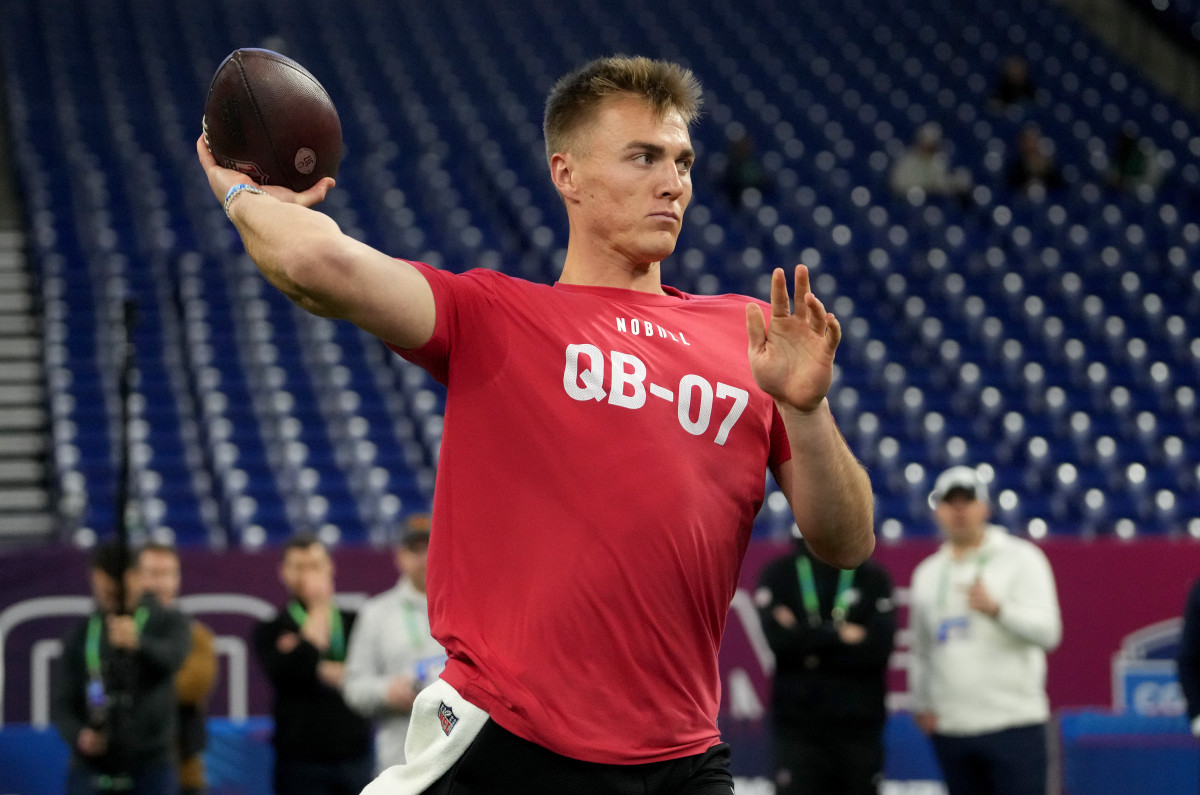 Oregon Ducks quarterback Bo Nix throws at the 2024 NFL Scouting Combine inside Lucas Oil Stadium.